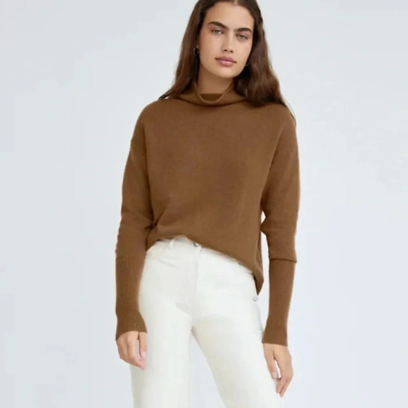 Aritzia Wilfred Luxe Cashmere Cyprie sweater Camel color size XXS - Picture 1 of 15